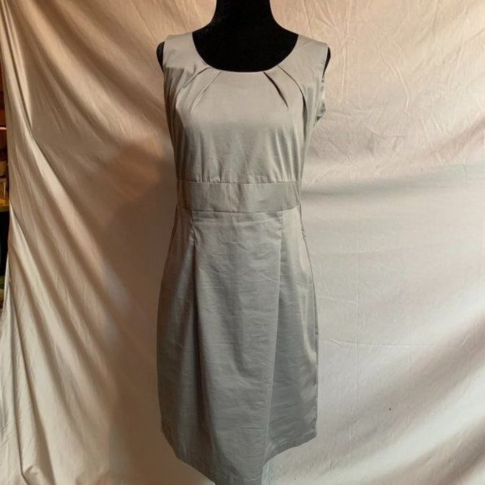 Sleeveless Fitted Grey Dress